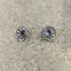 Clear stud earrings